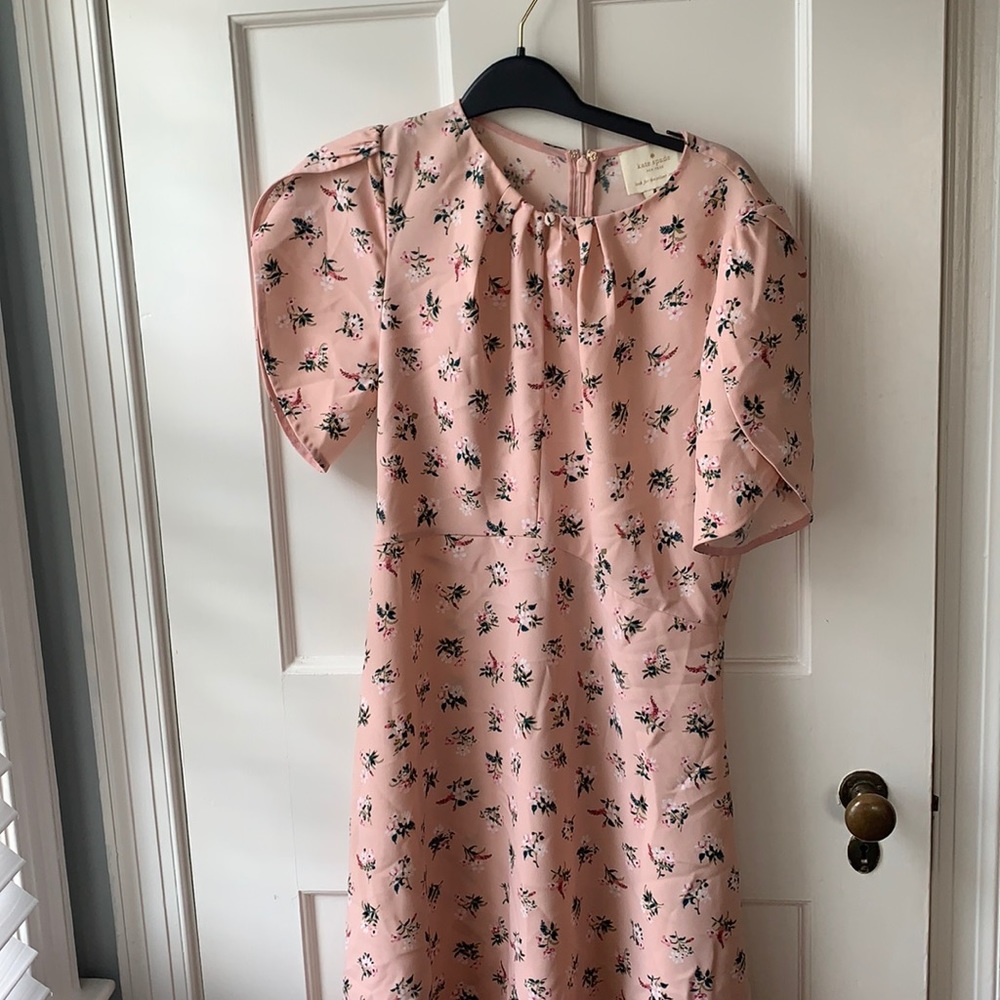 Pink dress w/ keyhole neck & flutter sleeves